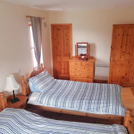 Vakantiehuis Cheerful 3 Bedroom With Open Fire