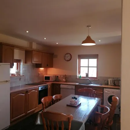 Cheerful 3 Bedroom With Open Fire *