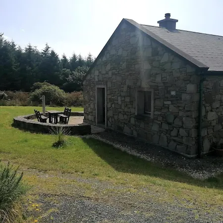 Casa de Férias Cheerful 3 Bedroom With Open Fire