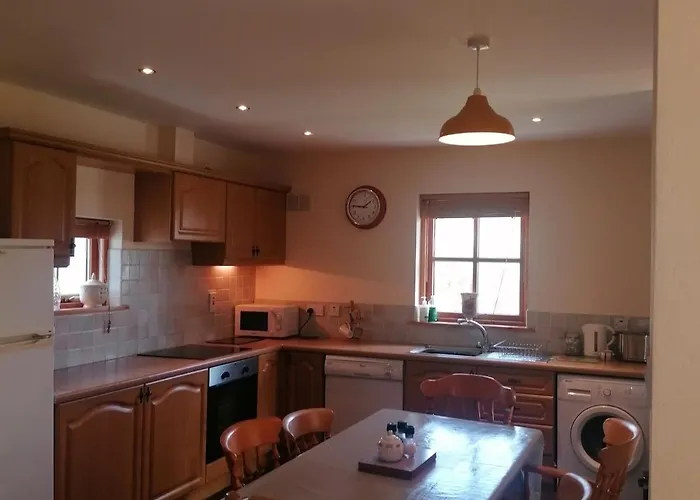 Cheerful 3 Bedroom With Open Fire *